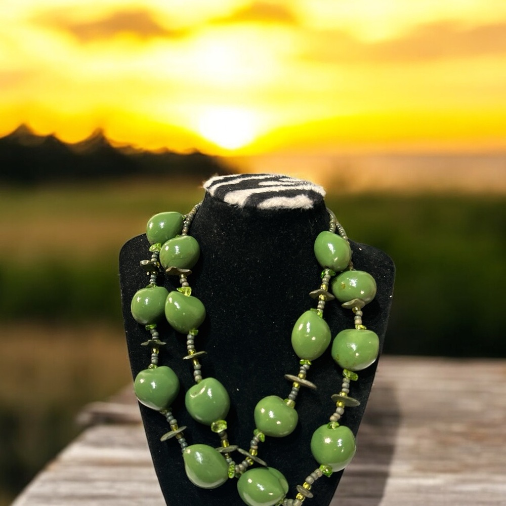 Elegant Green Beaded Necklace